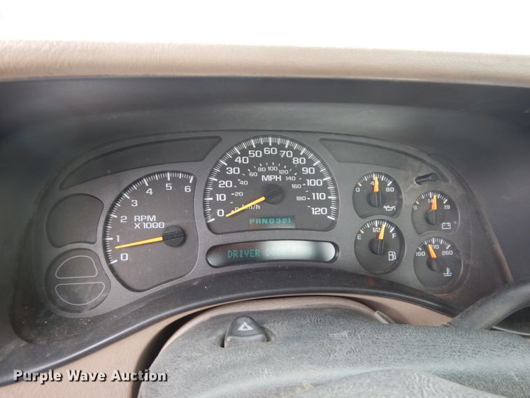 image for item DG0881 2003 Chevrolet Silverado 1500  pickup truck cab and chassis