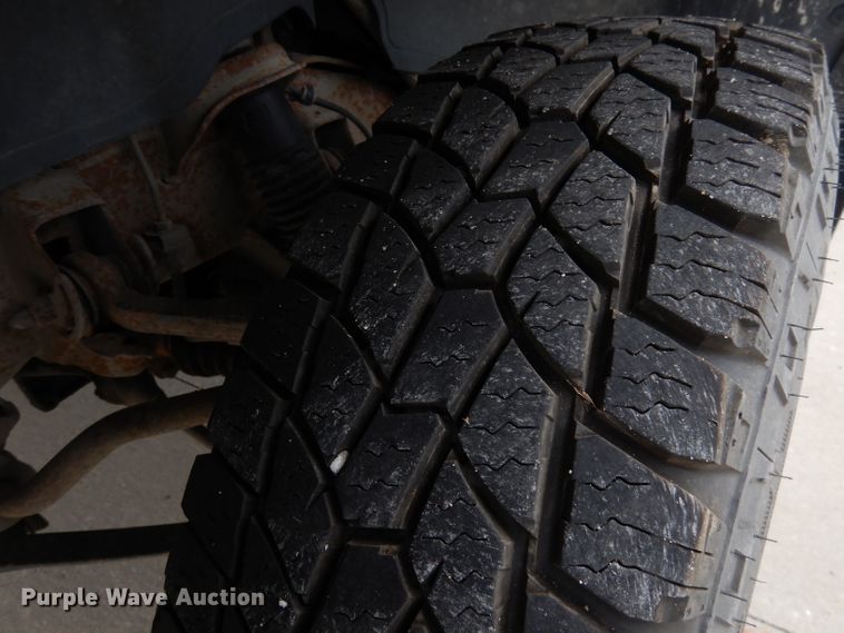 image for item DG0881 2003 Chevrolet Silverado 1500  pickup truck cab and chassis