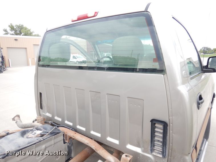 image for item DG0881 2003 Chevrolet Silverado 1500  pickup truck cab and chassis