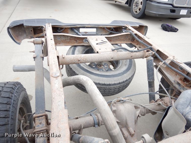 image for item DG0881 2003 Chevrolet Silverado 1500  pickup truck cab and chassis