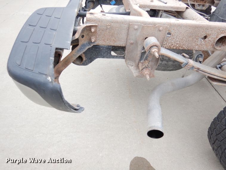 image for item DG0881 2003 Chevrolet Silverado 1500  pickup truck cab and chassis