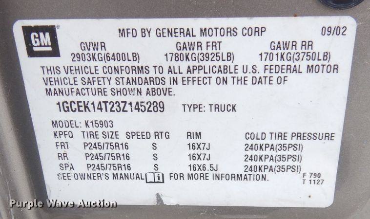 image for item DG0881 2003 Chevrolet Silverado 1500  pickup truck cab and chassis
