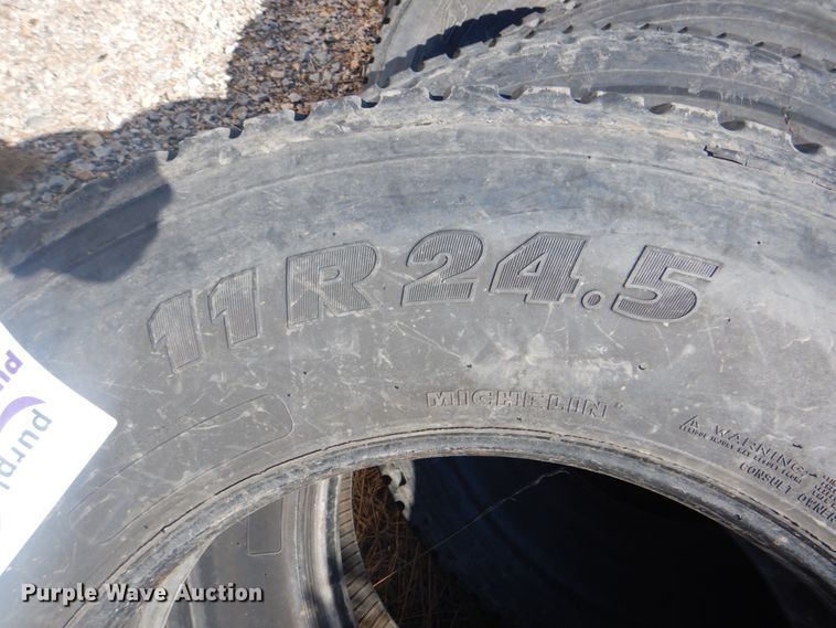 image for item DG1864 (8) 11R24.5 tires