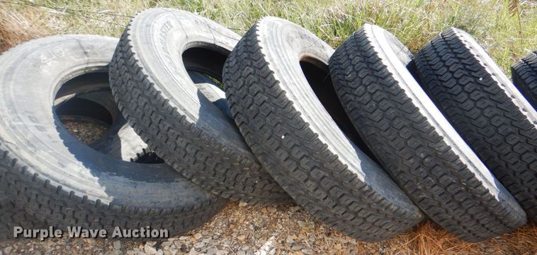 image for item DG1864 (8) 11R24.5 tires