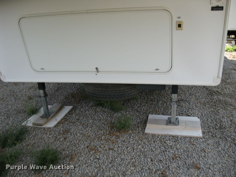 image for item DI2767 2009 Sundance  camper