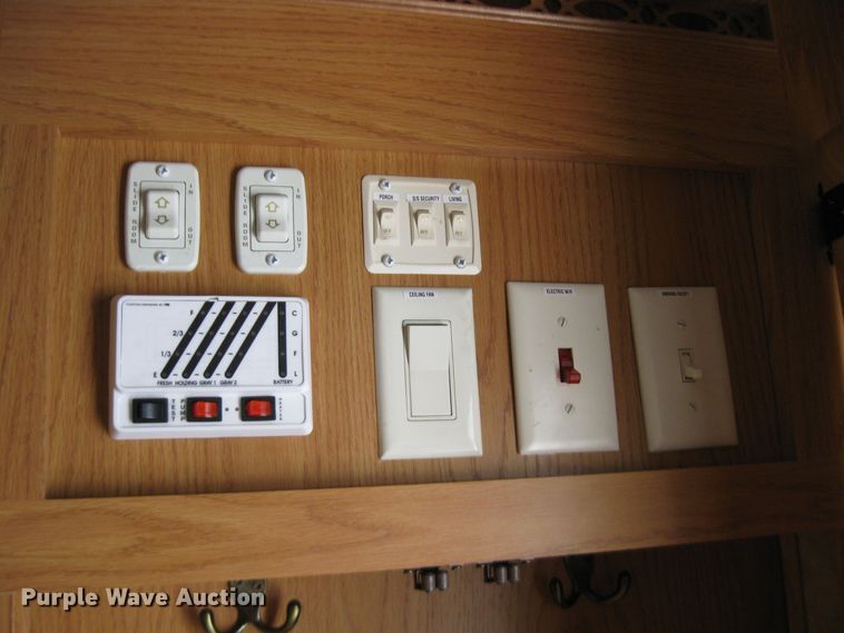 image for item DI2767 2009 Sundance  camper