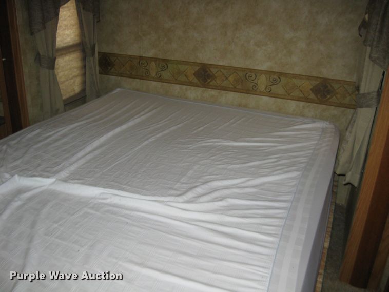 image for item DI2767 2009 Sundance  camper