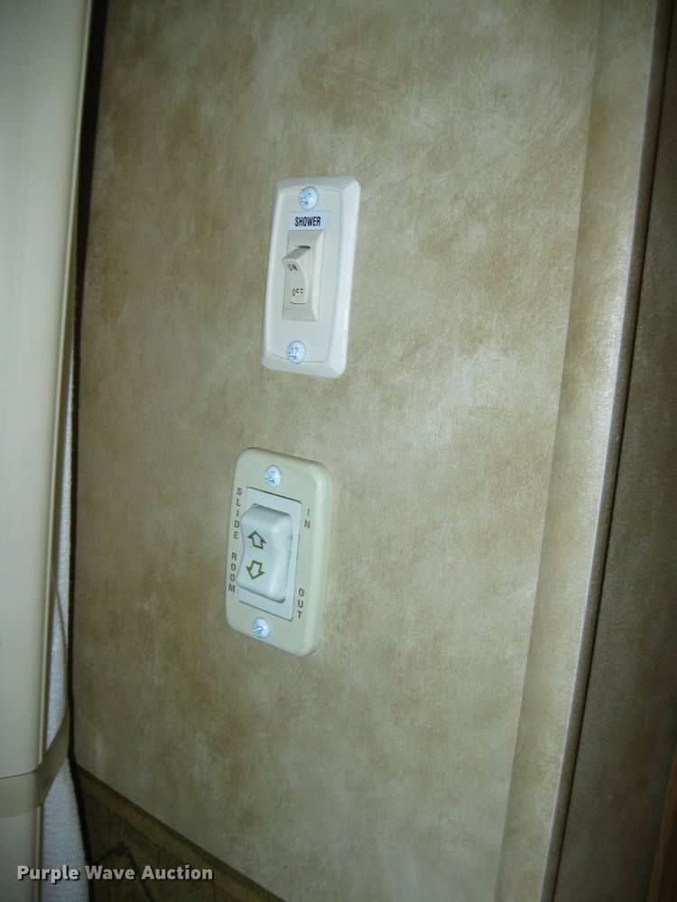 image for item DI2767 2009 Sundance  camper