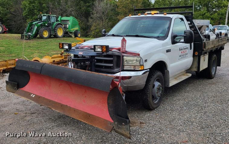 image for item DI6246 2003 Ford F450 Super Duty XL  flatbed truck