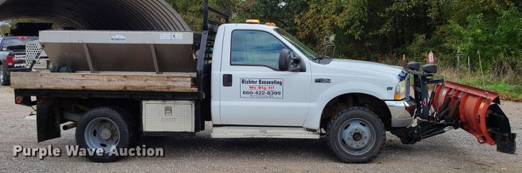 image for item DI6246 2003 Ford F450 Super Duty XL  flatbed truck