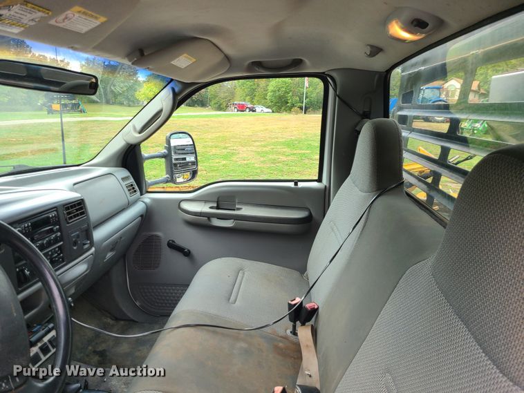 image for item DI6246 2003 Ford F450 Super Duty XL  flatbed truck