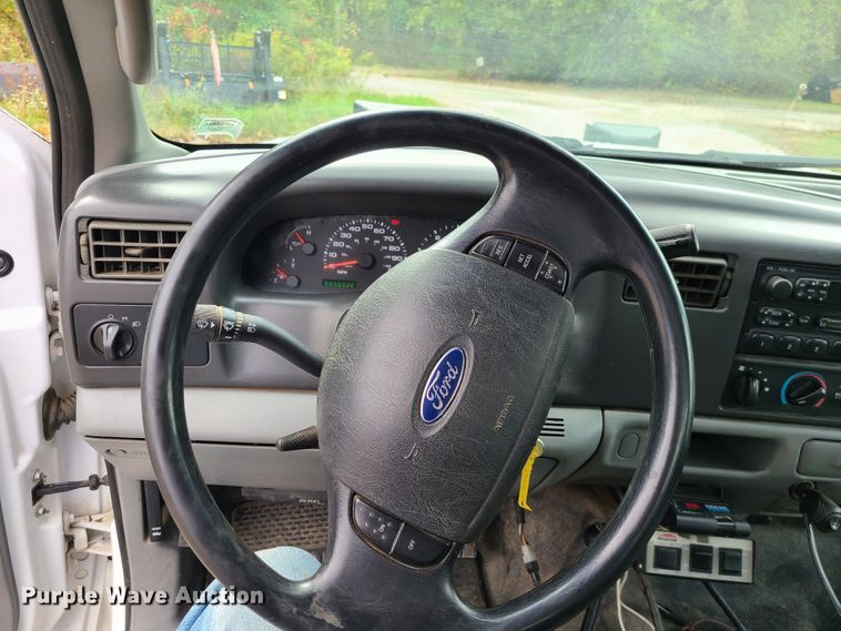 image for item DI6246 2003 Ford F450 Super Duty XL  flatbed truck