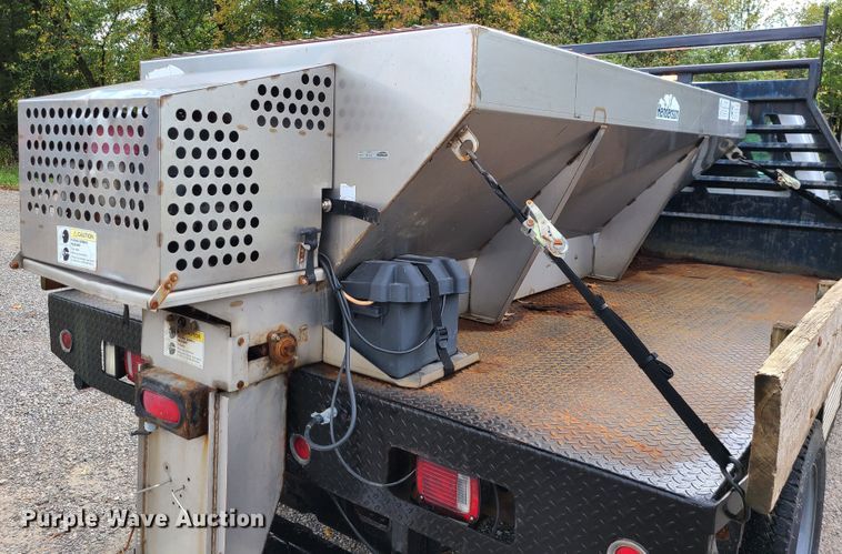 image for item DI6246 2003 Ford F450 Super Duty XL  flatbed truck