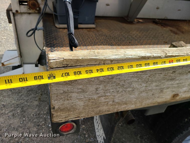 image for item DI6246 2003 Ford F450 Super Duty XL  flatbed truck