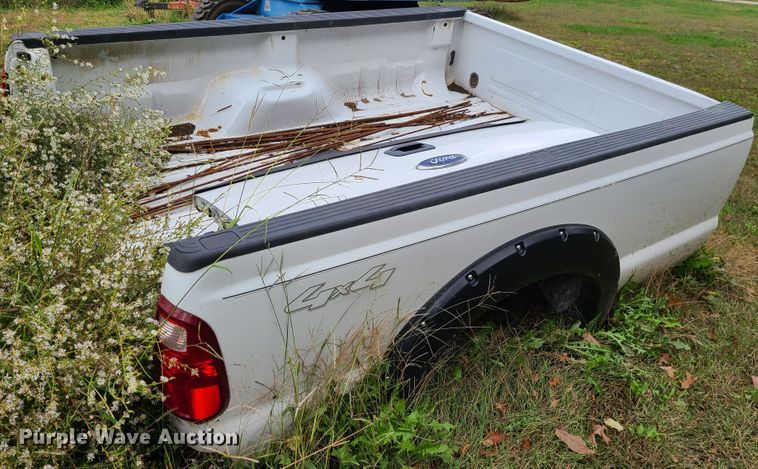 image for item DI6248 2010 Ford F250 truck bed