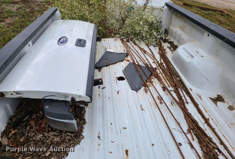 image for item DI6248 2010 Ford F250 truck bed