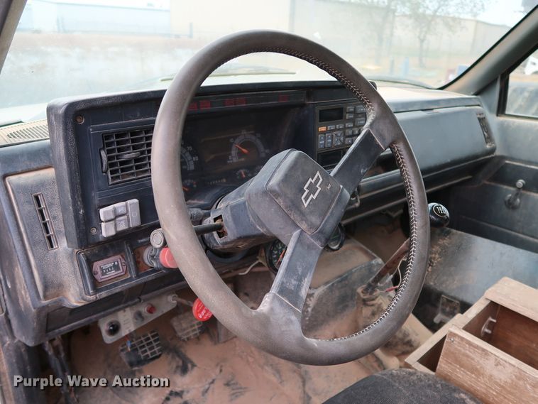 image for item DJ1981 1994 Chevrolet Kodiak C6500  utility / service truck