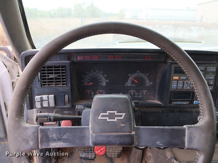 image for item DJ1981 1994 Chevrolet Kodiak C6500  utility / service truck