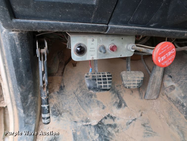 image for item DJ1981 1994 Chevrolet Kodiak C6500  utility / service truck