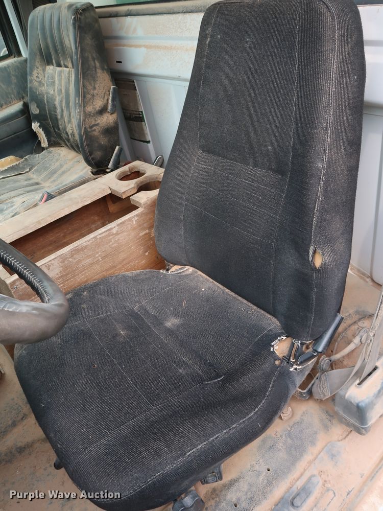 image for item DJ1981 1994 Chevrolet Kodiak C6500  utility / service truck