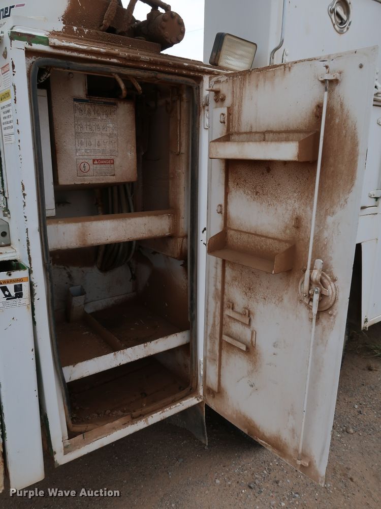 image for item DJ1981 1994 Chevrolet Kodiak C6500  utility / service truck