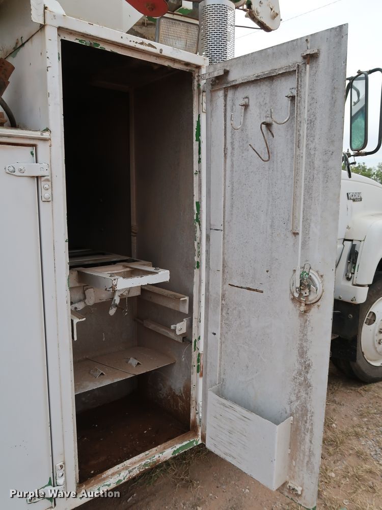 image for item DJ1981 1994 Chevrolet Kodiak C6500  utility / service truck