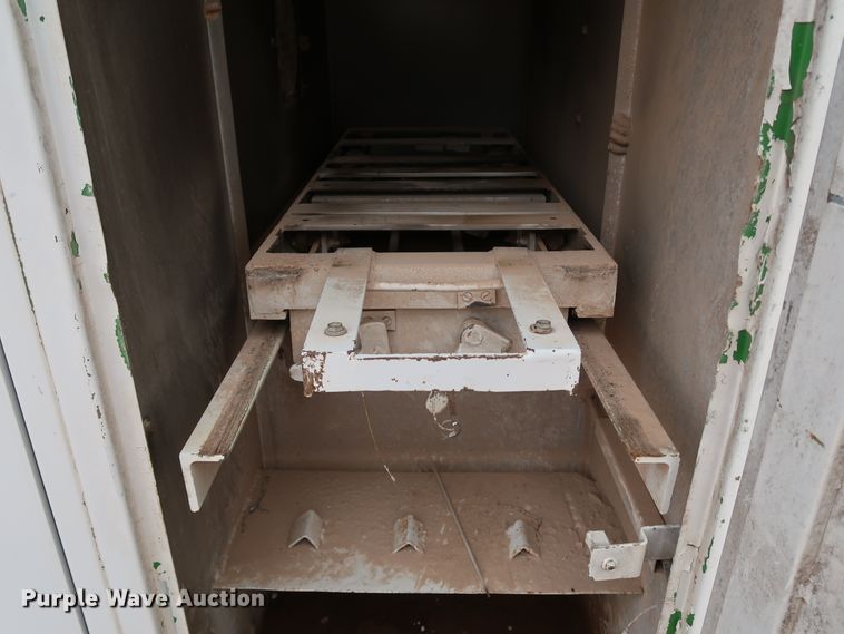 image for item DJ1981 1994 Chevrolet Kodiak C6500  utility / service truck