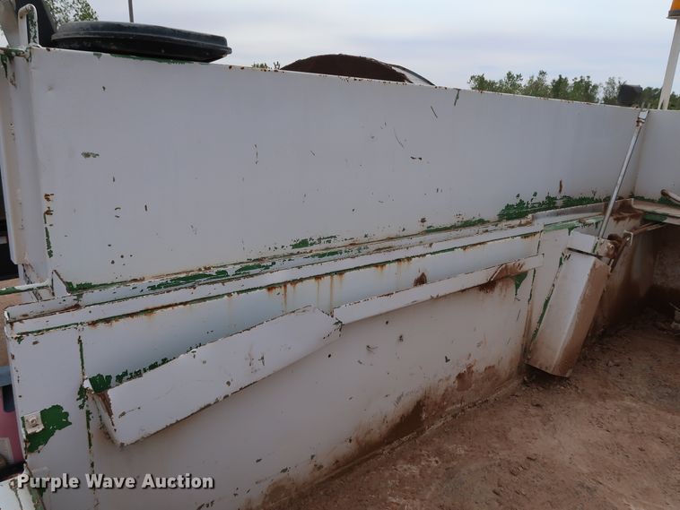 image for item DJ1981 1994 Chevrolet Kodiak C6500  utility / service truck