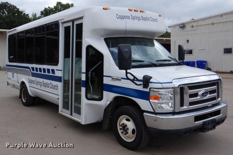 image for item DJ7390 2010 Ford E450  shuttle bus