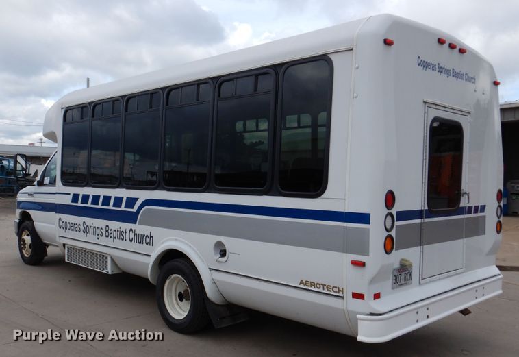 image for item DJ7390 2010 Ford E450  shuttle bus