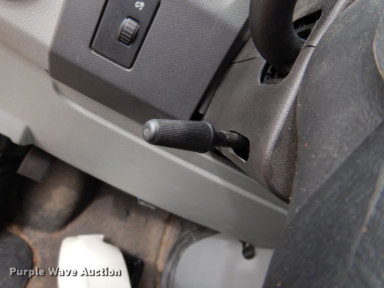 image for item DJ7390 2010 Ford E450  shuttle bus