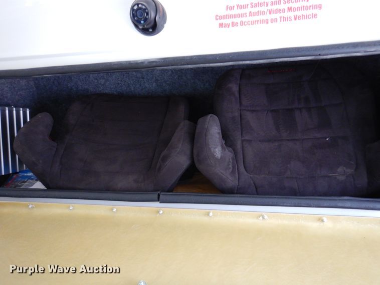 image for item DJ7390 2010 Ford E450  shuttle bus