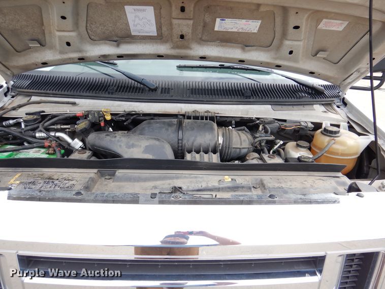 image for item DJ7390 2010 Ford E450  shuttle bus