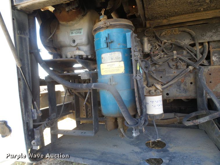 image for item DJ7509 2001 Blue Bird  coach bus