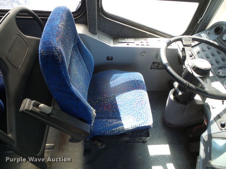 image for item DJ7509 2001 Blue Bird  coach bus