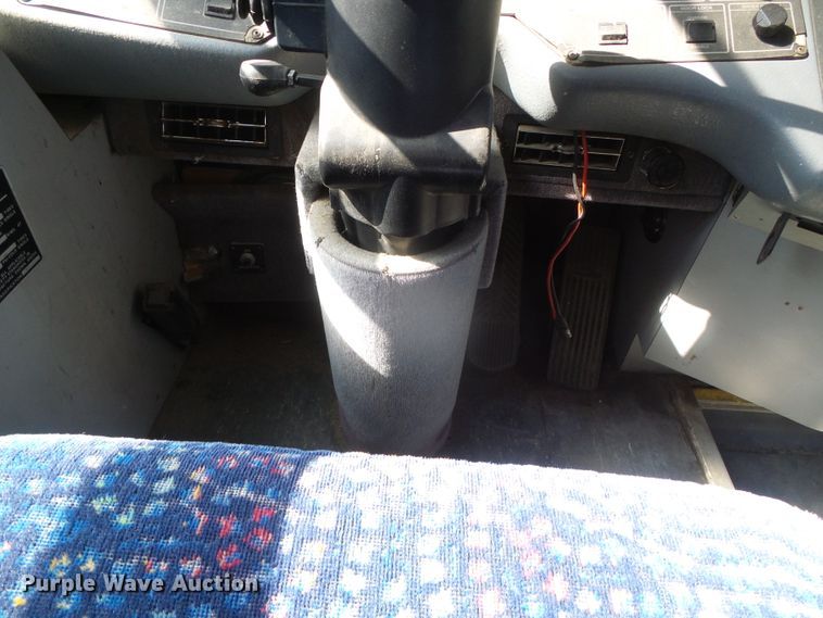 image for item DJ7509 2001 Blue Bird  coach bus