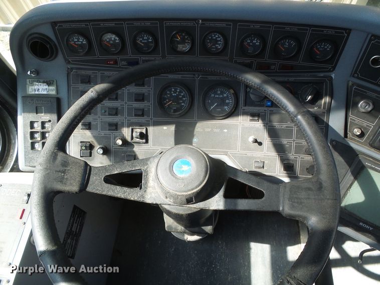 image for item DJ7509 2001 Blue Bird  coach bus