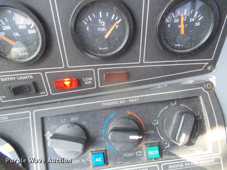 image for item DJ7509 2001 Blue Bird  coach bus