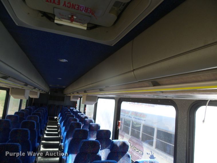 image for item DJ7509 2001 Blue Bird  coach bus