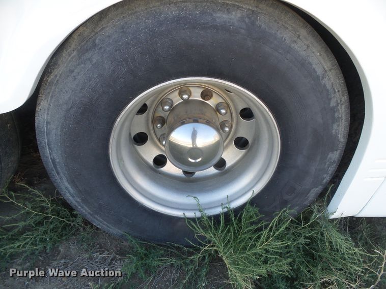 image for item DJ7509 2001 Blue Bird  coach bus