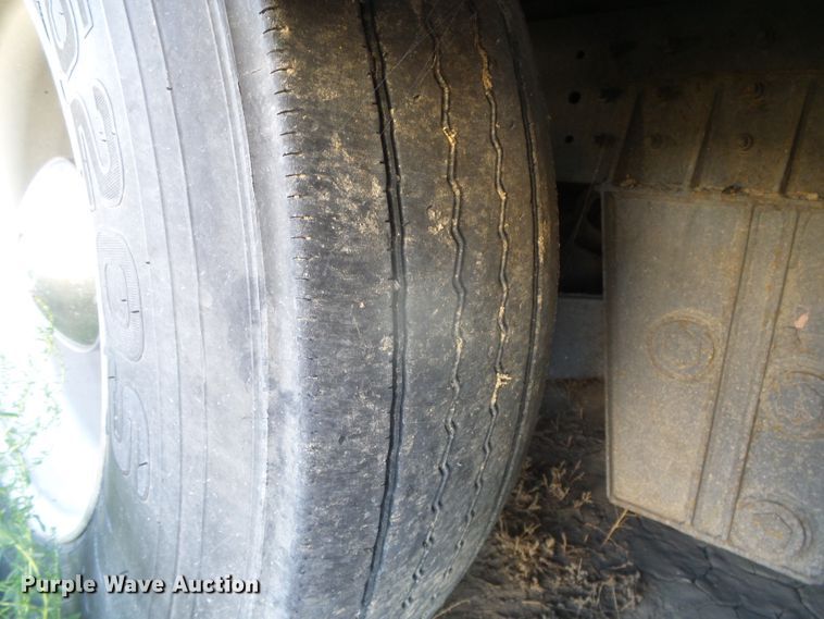 image for item DJ7509 2001 Blue Bird  coach bus