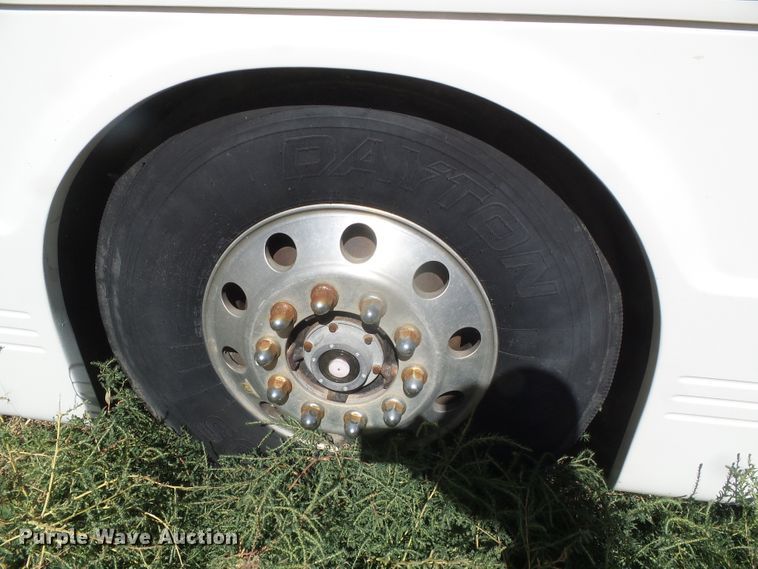 image for item DJ7509 2001 Blue Bird  coach bus