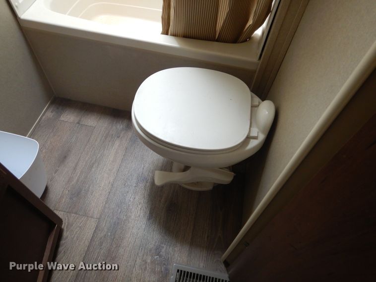 image for item DL6322 2014 Aspen Trail 2810BH  camper