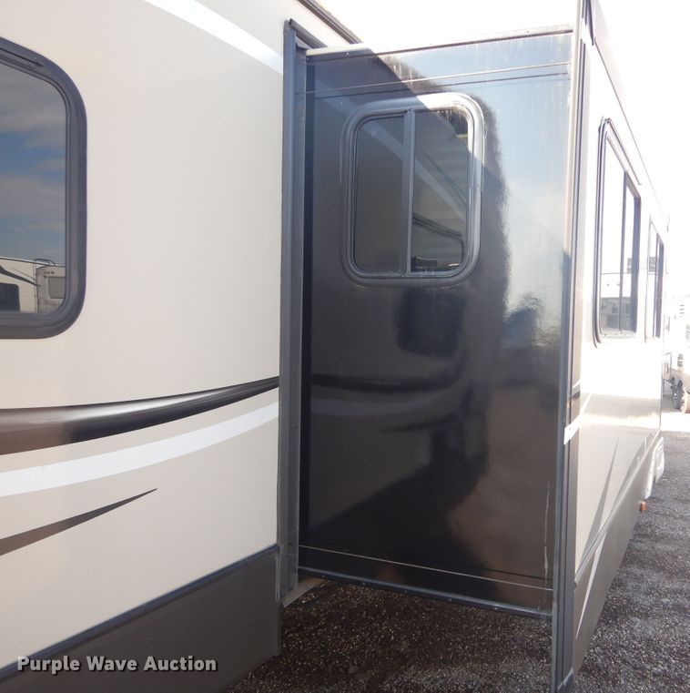 image for item DL6323 2015 CrossRoads Sunset Trail  camper