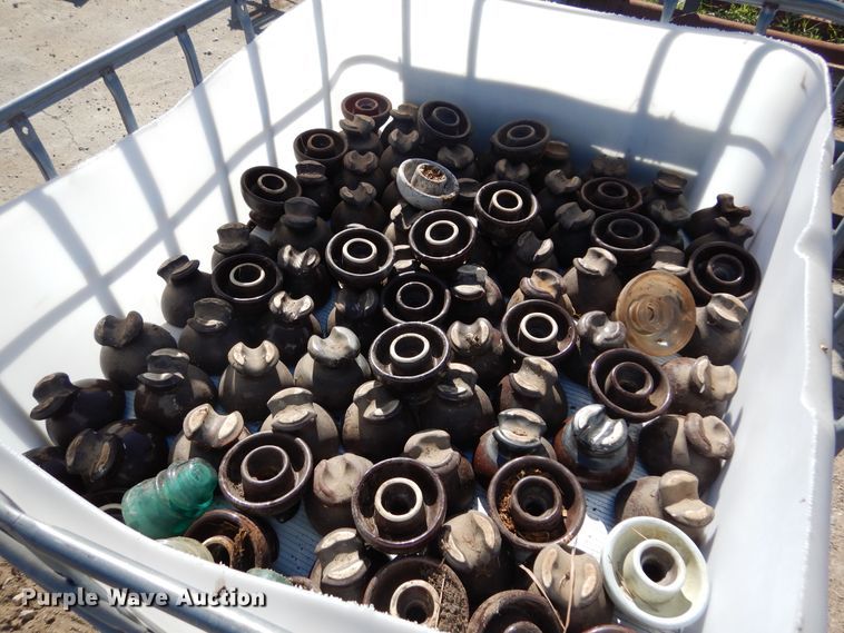 image for item DL6344 Approximately 300 porcelain insulators