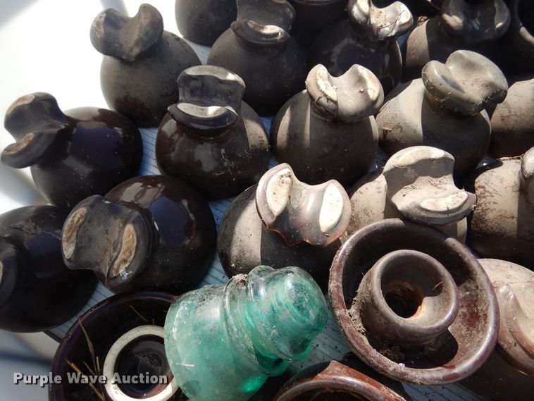 image for item DL6344 Approximately 300 porcelain insulators