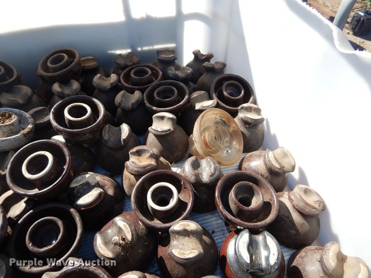 image for item DL6344 Approximately 300 porcelain insulators