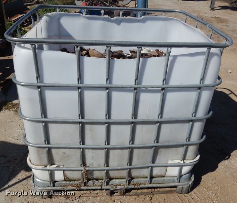 image for item DL6344 Approximately 300 porcelain insulators