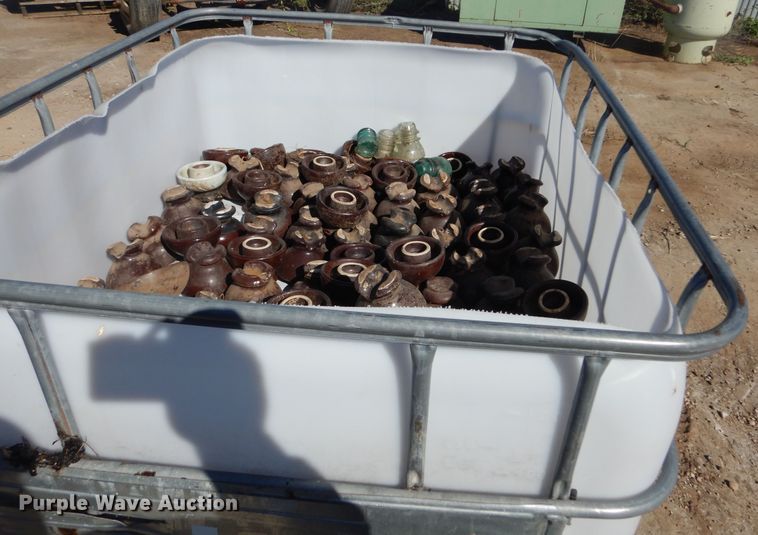 image for item DL6344 Approximately 300 porcelain insulators