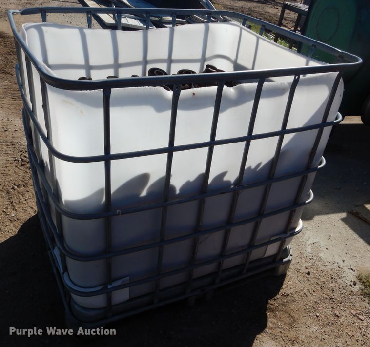 image for item DL6344 Approximately 300 porcelain insulators